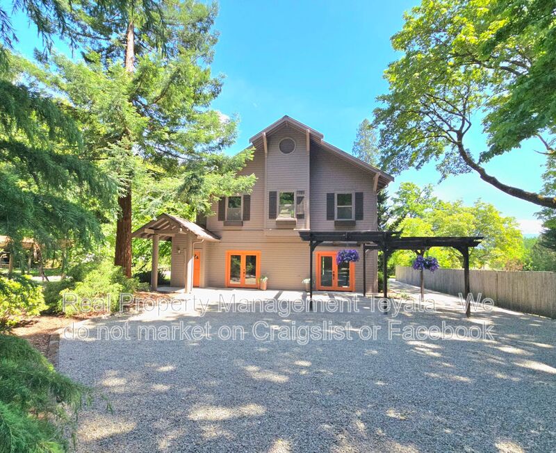 Everson House: 5560 Hillard Road