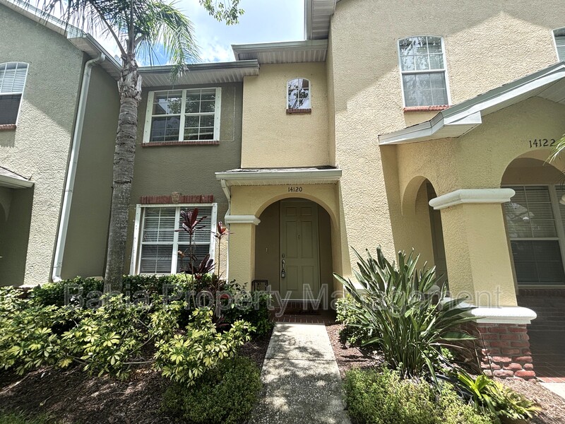 Tampa Townhome: 14120 Oakham St