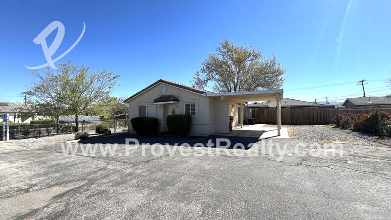 Hesperia House: 16319 Spruce St