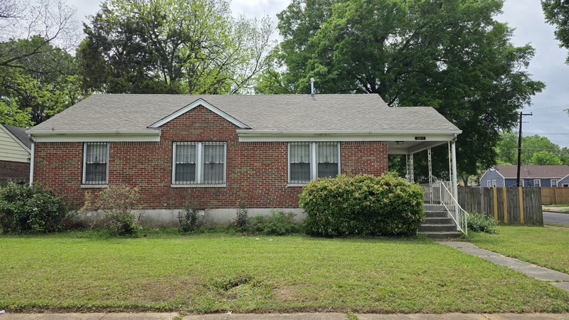 Memphis House: 3811 Vernon Avenue