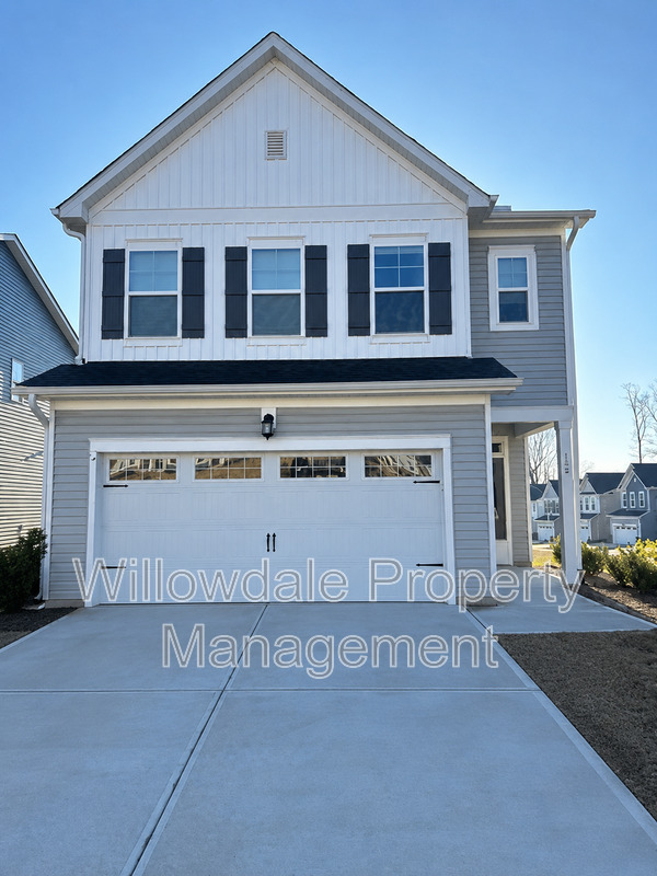 Raleigh House: 100 Sagebrook Dr