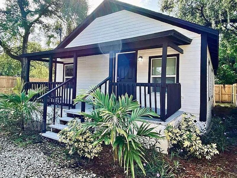 Orlando House: 1022 Federal St