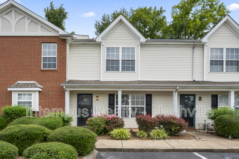 Murfreesboro Townhome: 325 Shoshone Pl