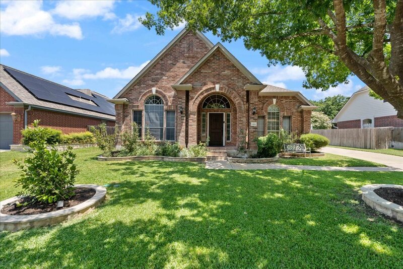 Round Rock House: 1505 Laurel Oak Loop