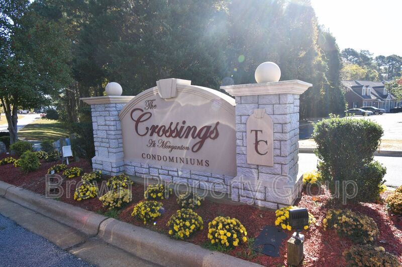 Fayetteville House: 295 Warton Lane