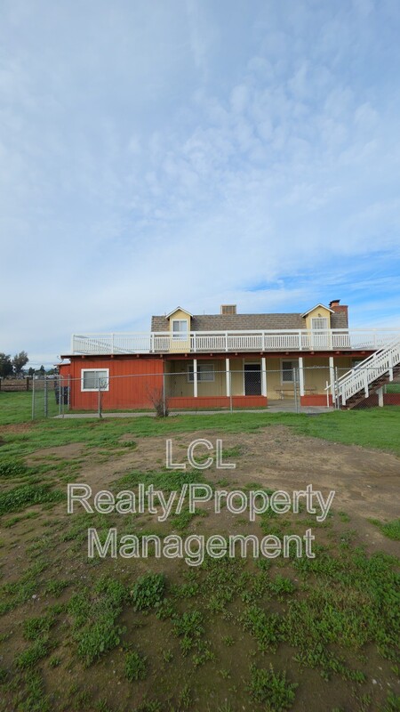 Winchester House: 33123 9th St