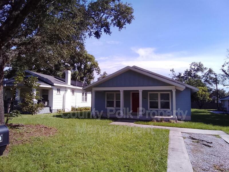 Lakeland House: 1130 W. Marjorie St.