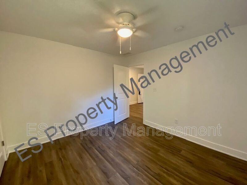 AVAILABLE 2/21/2025 3 Bedroom 2 Bath Ranch Duplex - Photo 21