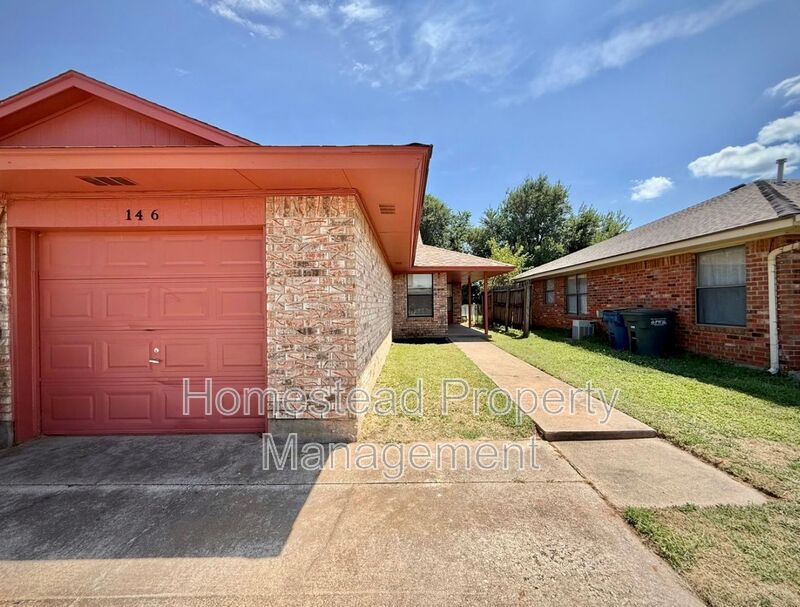 Edmond House: 146 Barrett Pl