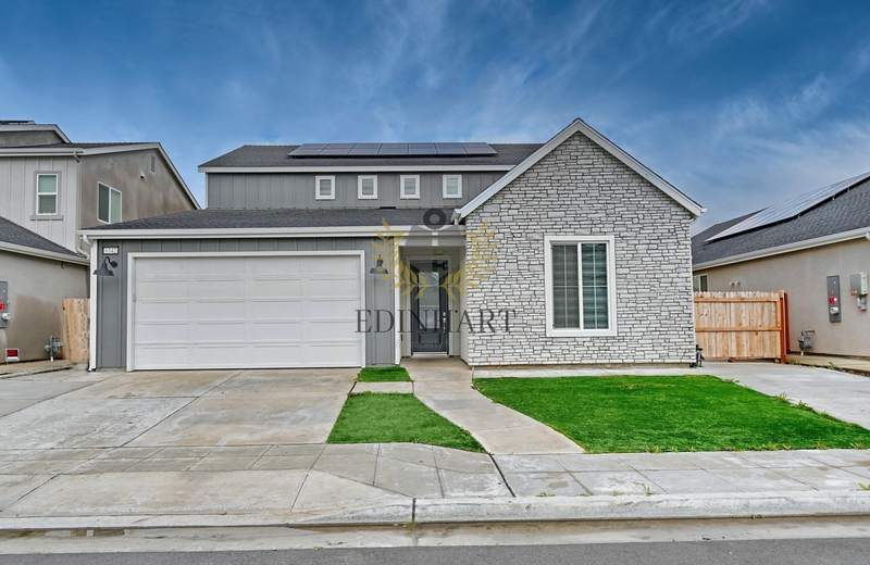 Fresno House: 6342 East Robinson Avenue