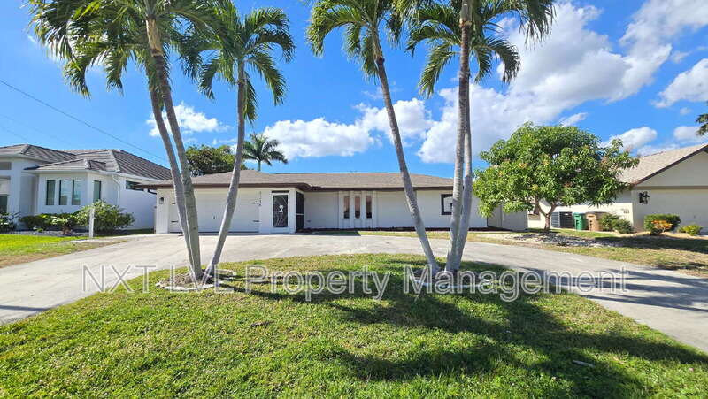 Cape Coral House: 5316 SW 8th Ct
