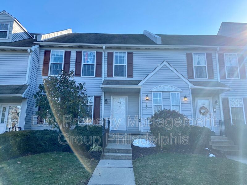 West Chester House: 708 Chessie Ct