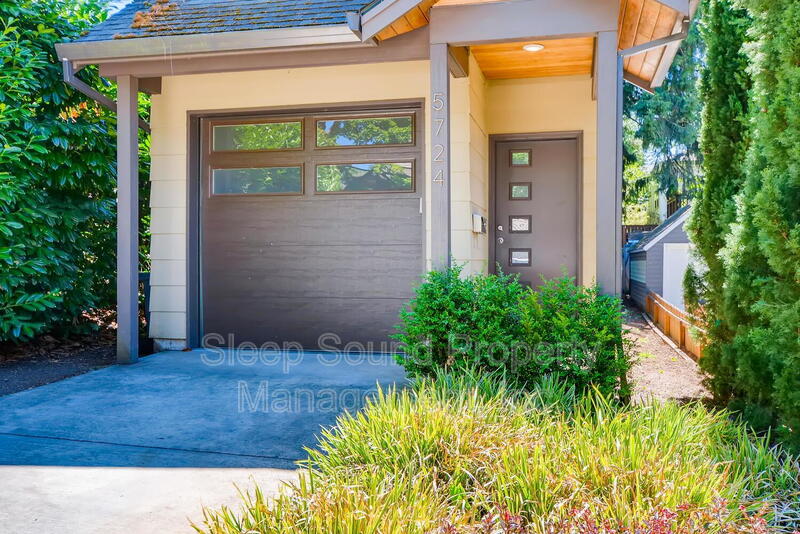 Portland House: 5724 SE Stark Street