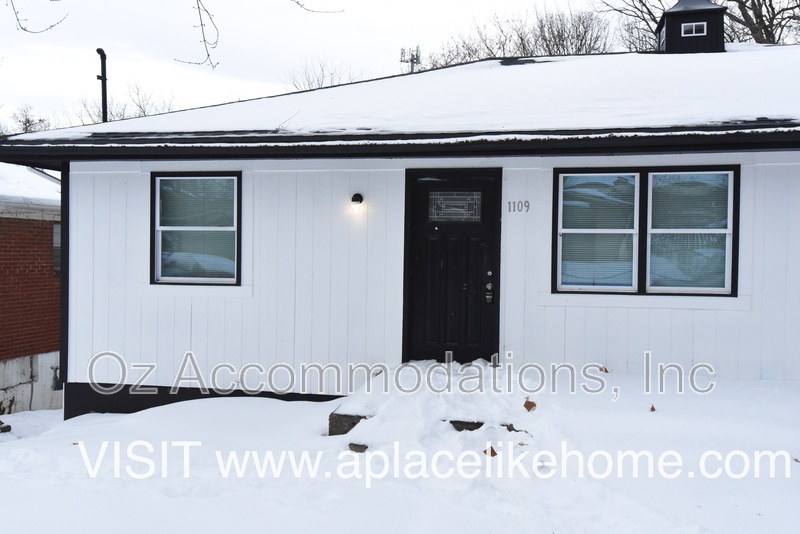 Independence Condo: 1109 S Appleton Ave