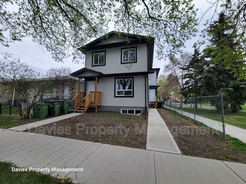 Edmonton Condo: 11903 93 Street NW