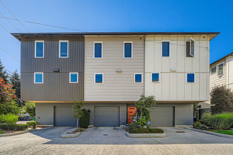 Seattle Condo: 1807 SW 96th Lane