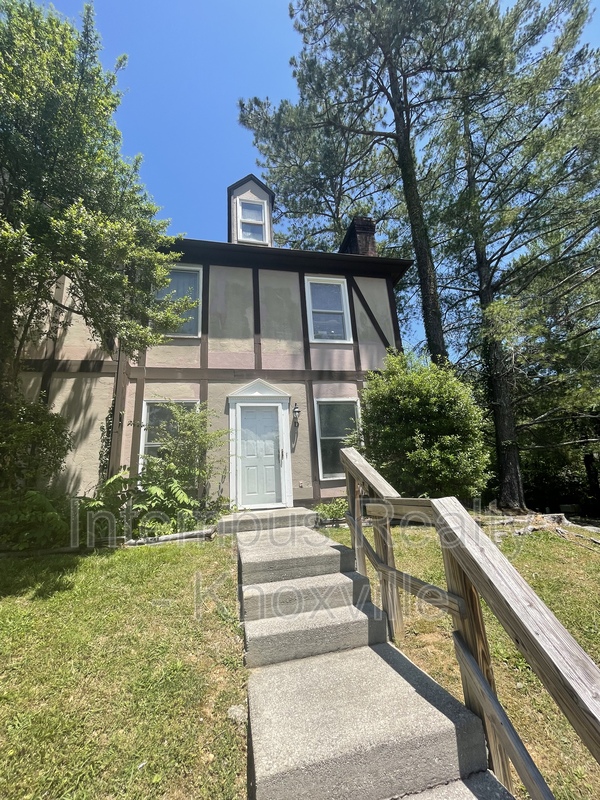 Oak Ridge Condo: 119 Arcadia Ln