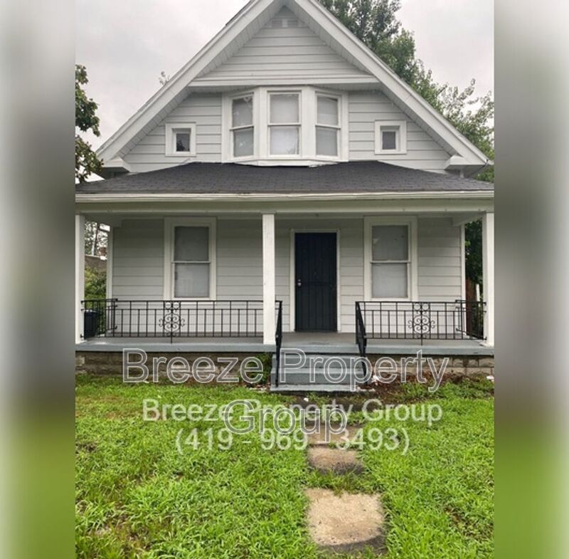 Toledo House: 319 N Detroit Ave