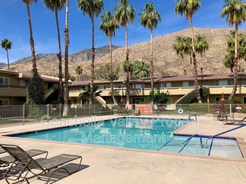 Palm Springs House: 1950 S. Palm Canyon Drive