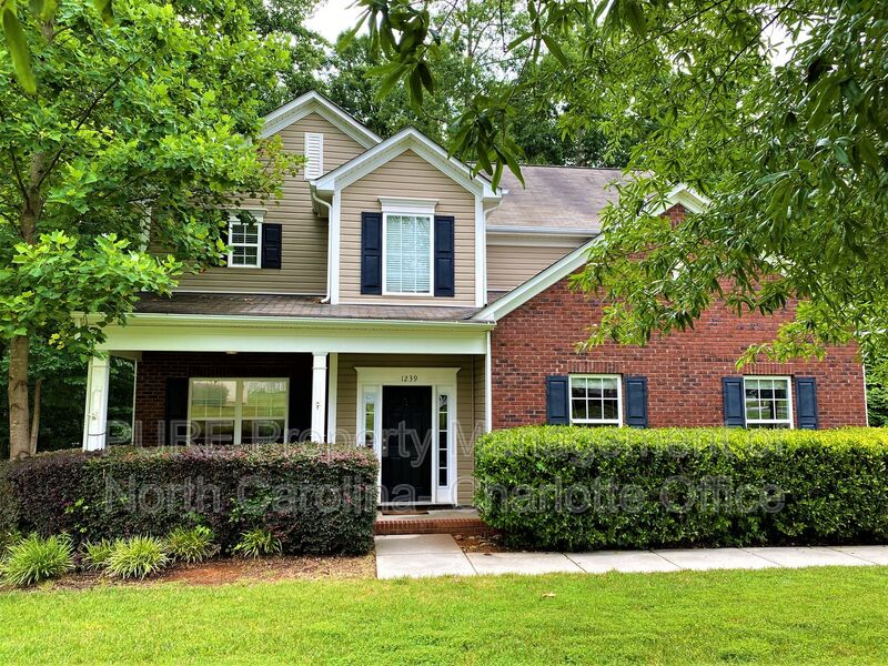 Kannapolis House: 1239 Brecken Court