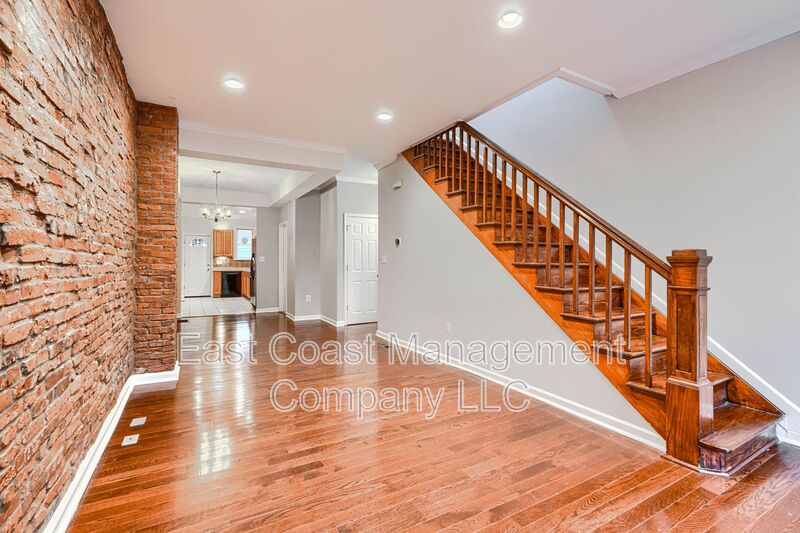 Baltimore House: 2826 Huntingdon Ave