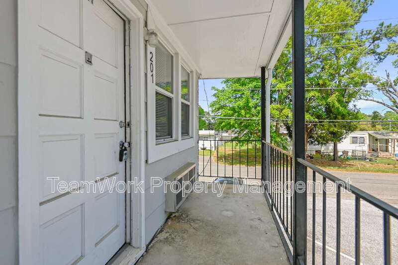 Charleston Condo: 2107 Rondo Street