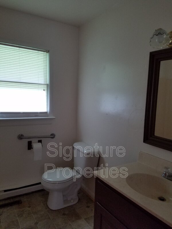 Montpelier House: 14280 Bethany Church Rd