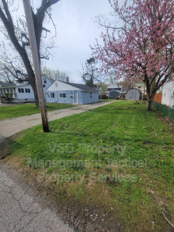 Eastlake House: 130 Traymore Blvd