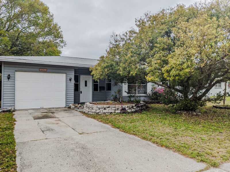 St. Petersburg House: 6900 16th Street North