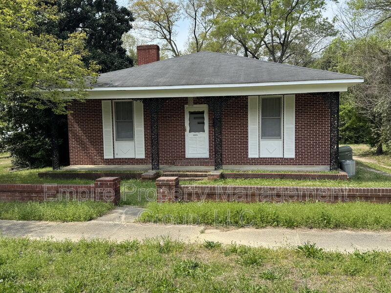 Camden House: 1313 Campbell Street