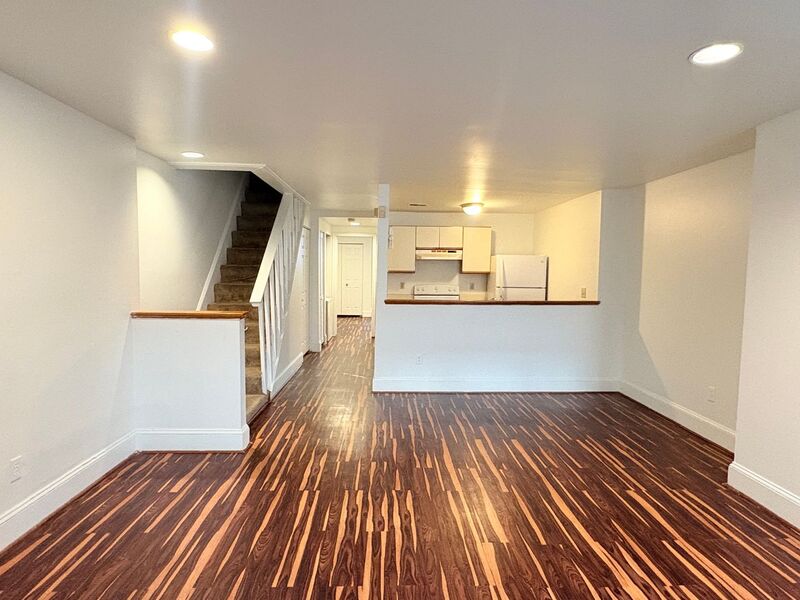 Baltimore Condo: 112 E. Preston St