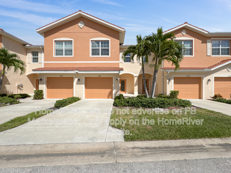 Fort Myers House: 10176 Via Colomba Cir