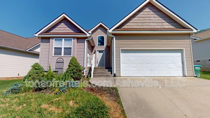 Swannanoa House: 111 Woodcreek Circle