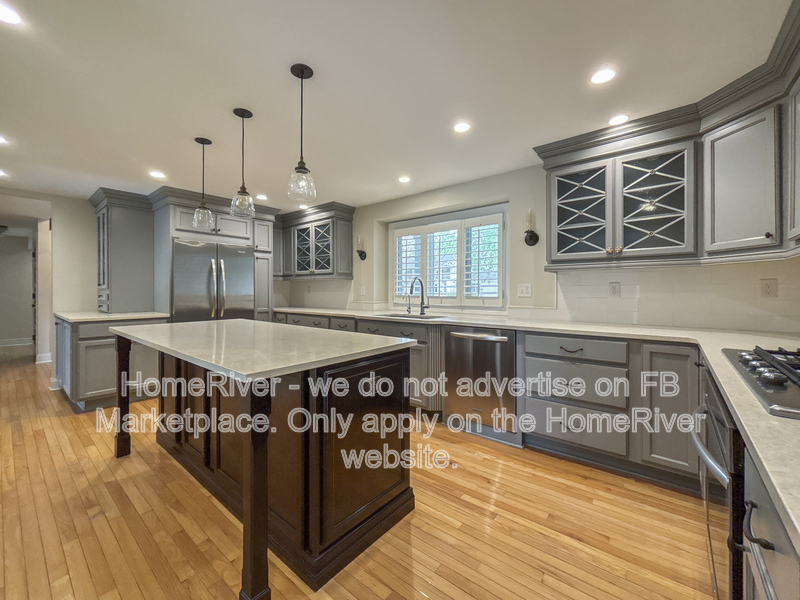 Fort Wayne House: 11111 Kings Xing