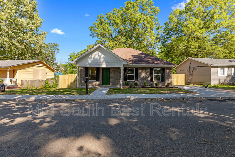 Jacksonville House: 170 Pike Ave