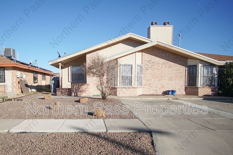 El Paso House: 10202 Niagara Falls