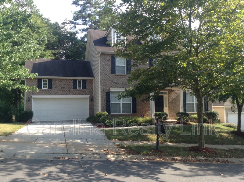 Huntersville House: 7228 Handon Lane