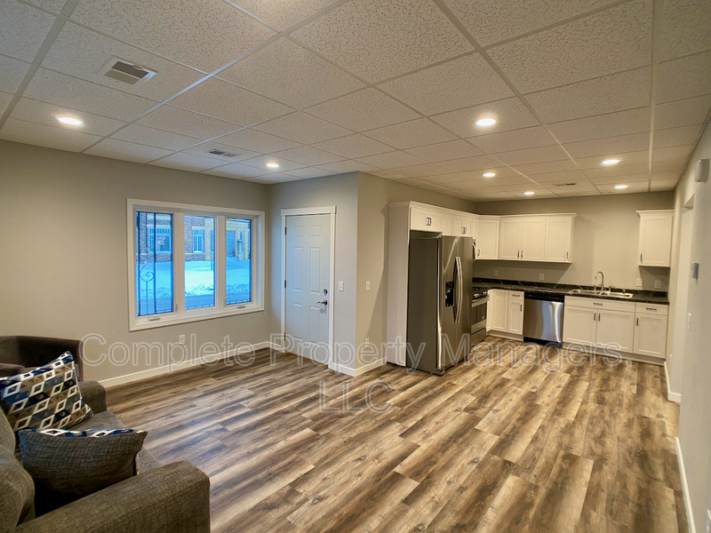 Clarks Grove Condo: 107 Main Street East - 3