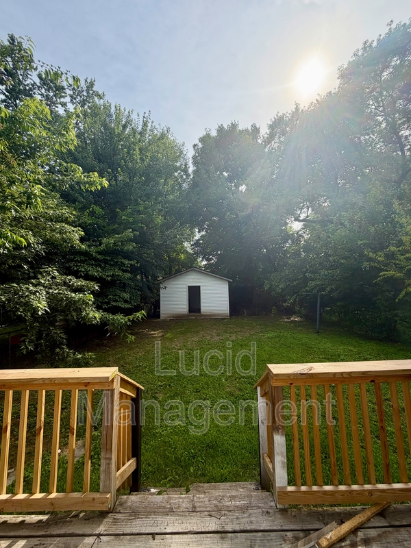 Louisville House: 1610 Phyllis Avenue