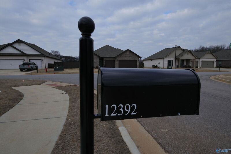 Athens House: 12392 Whitcomb Circle