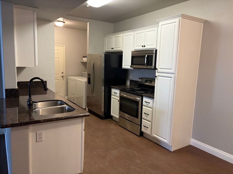 Murrieta Condo: 41410 Juniper Street