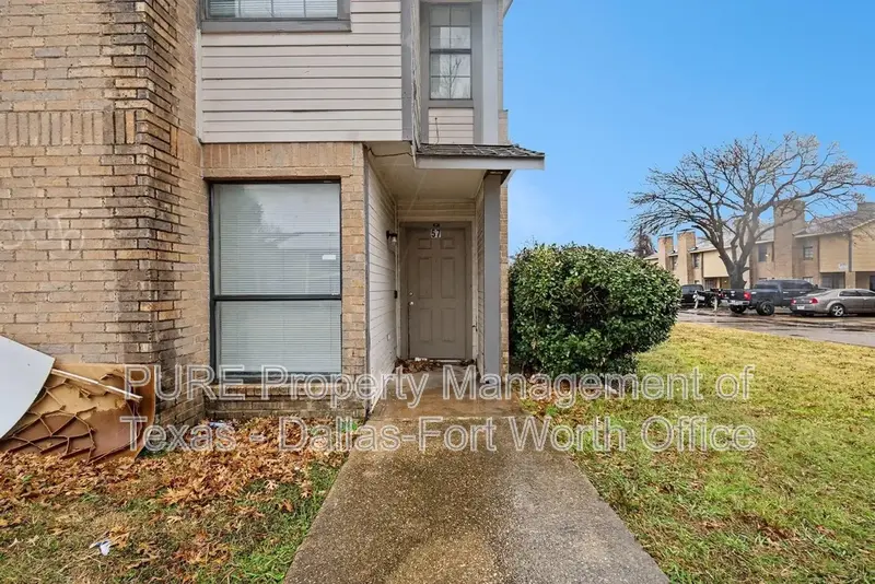 Dallas Condo: 8005 Rothington Rd
