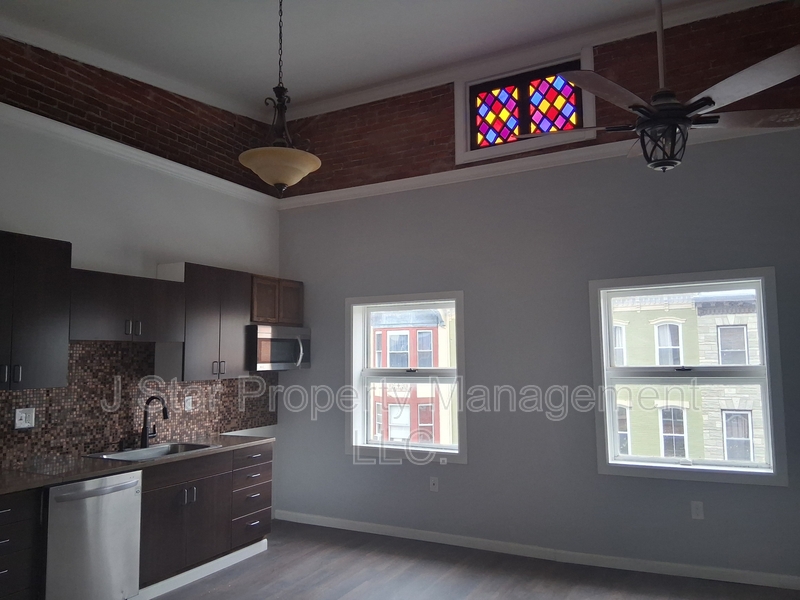 Reading House: 112 S 6th Street - Apt 3