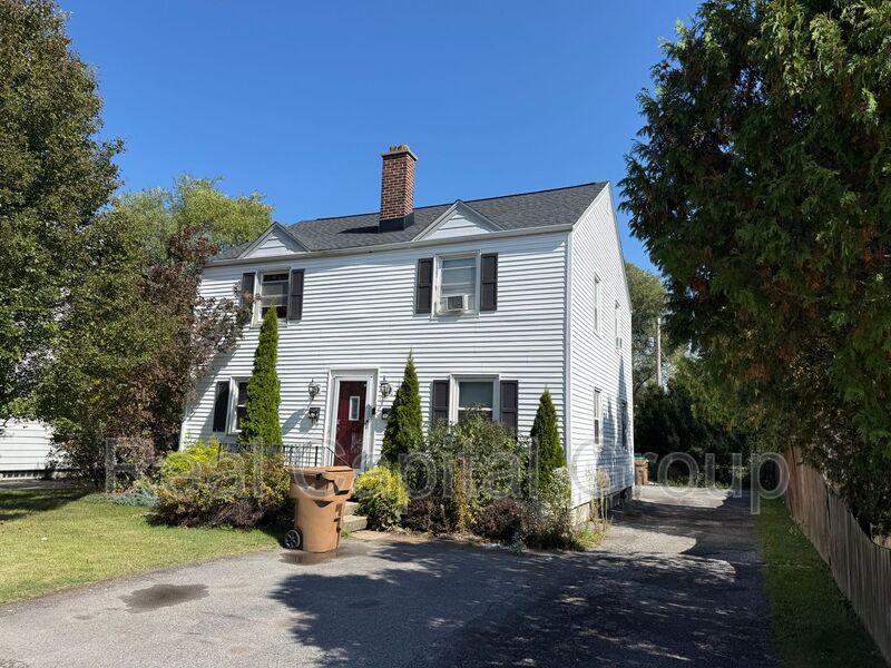 Cheektowaga Condo: 1 Virginia Rd