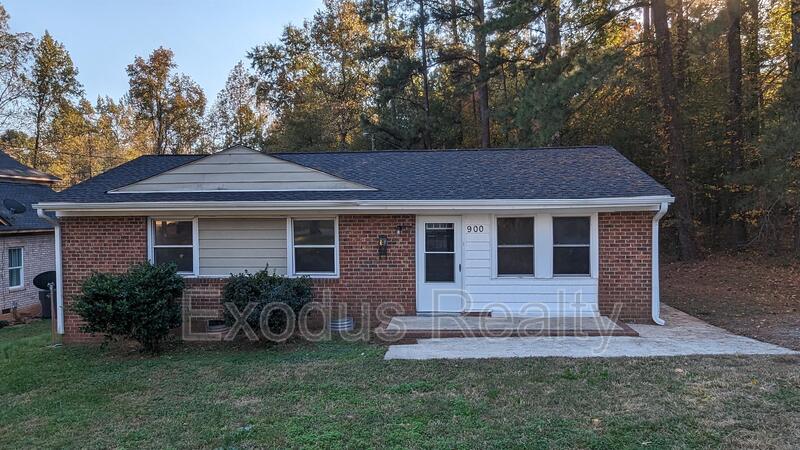 Sanford House: 900 Lansing