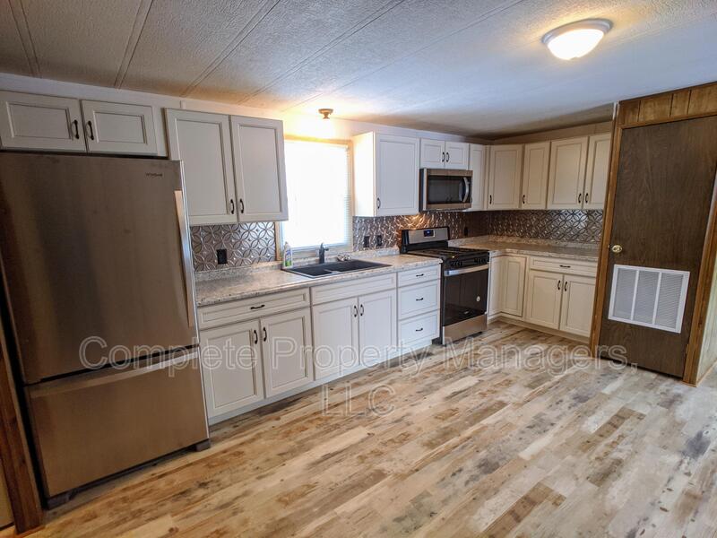 Albert Lea House: 1101 East 18 1/2 Street