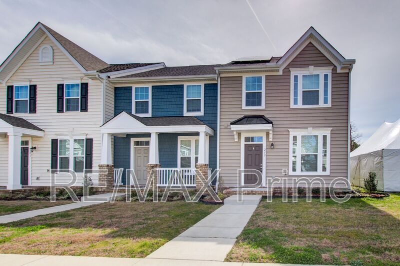 Portsmouth House: 255 Goldenstar Lane