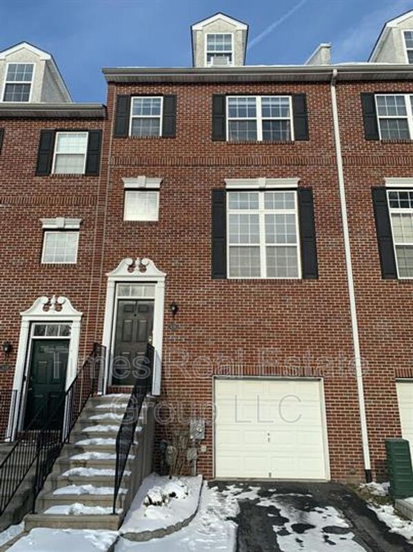 Conshohocken Townhome: 436 West 5th Avenue