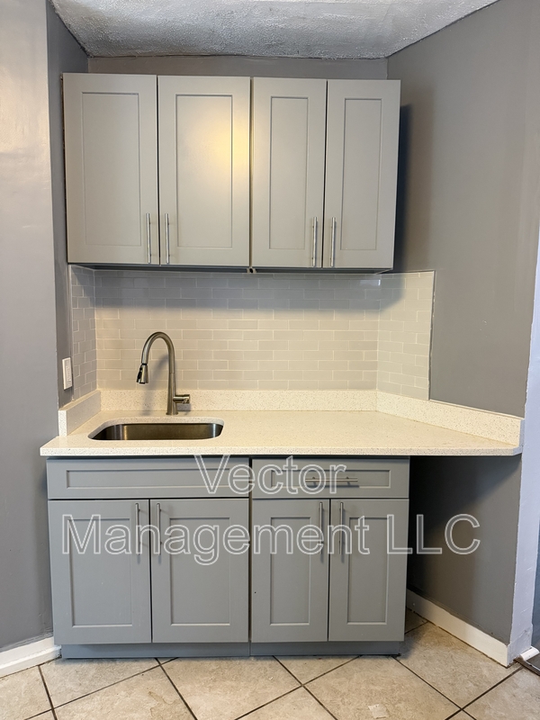 New Britain Condo: 57 Whiting Street