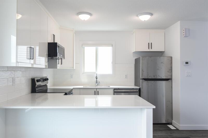 Edmonton House: 6548G 175 Avenue Northwest